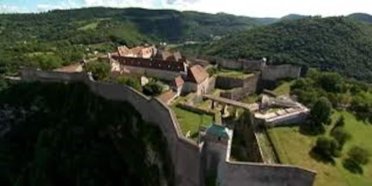 Gite 3 étoiles entre sources et rivière Besançon Vaire-le-Grand Exterior foto